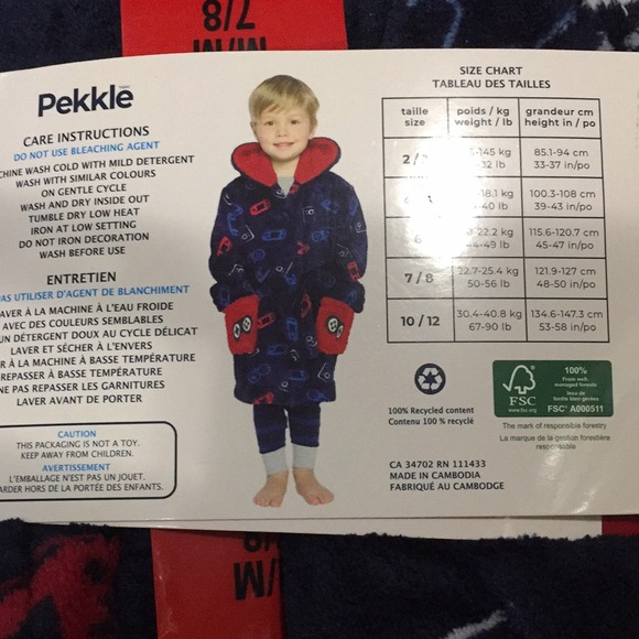 Pekkle kids gamer bathrobe Sz 7/8 NwT - Picture 3 of 4
